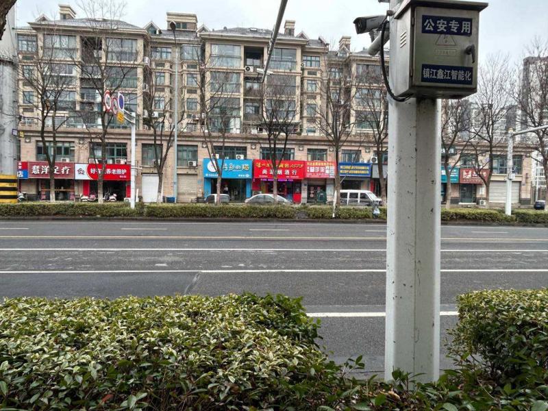 米山人家一条街，第一张是南门的